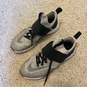 Nike Black and Gray Athletic Shoes with Modern Sporty Design